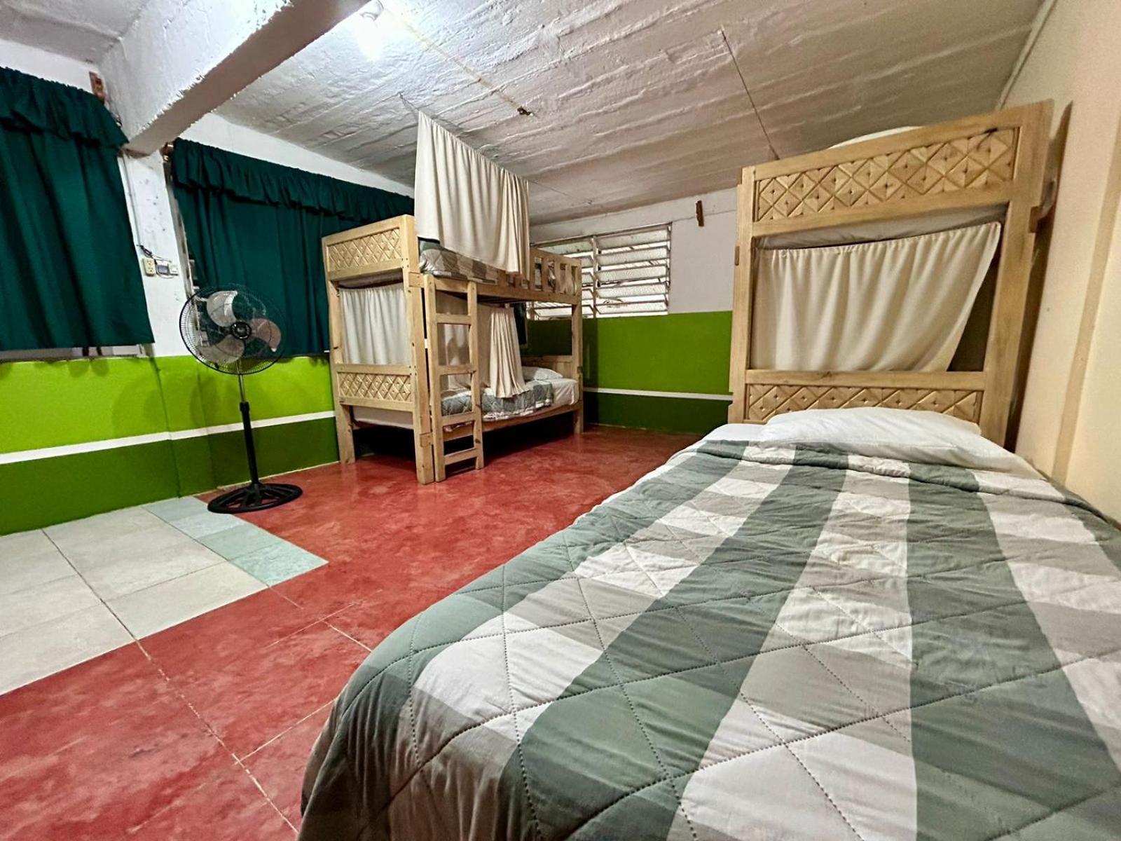 פלנקה Hostal Pakal King מראה חיצוני תמונה
