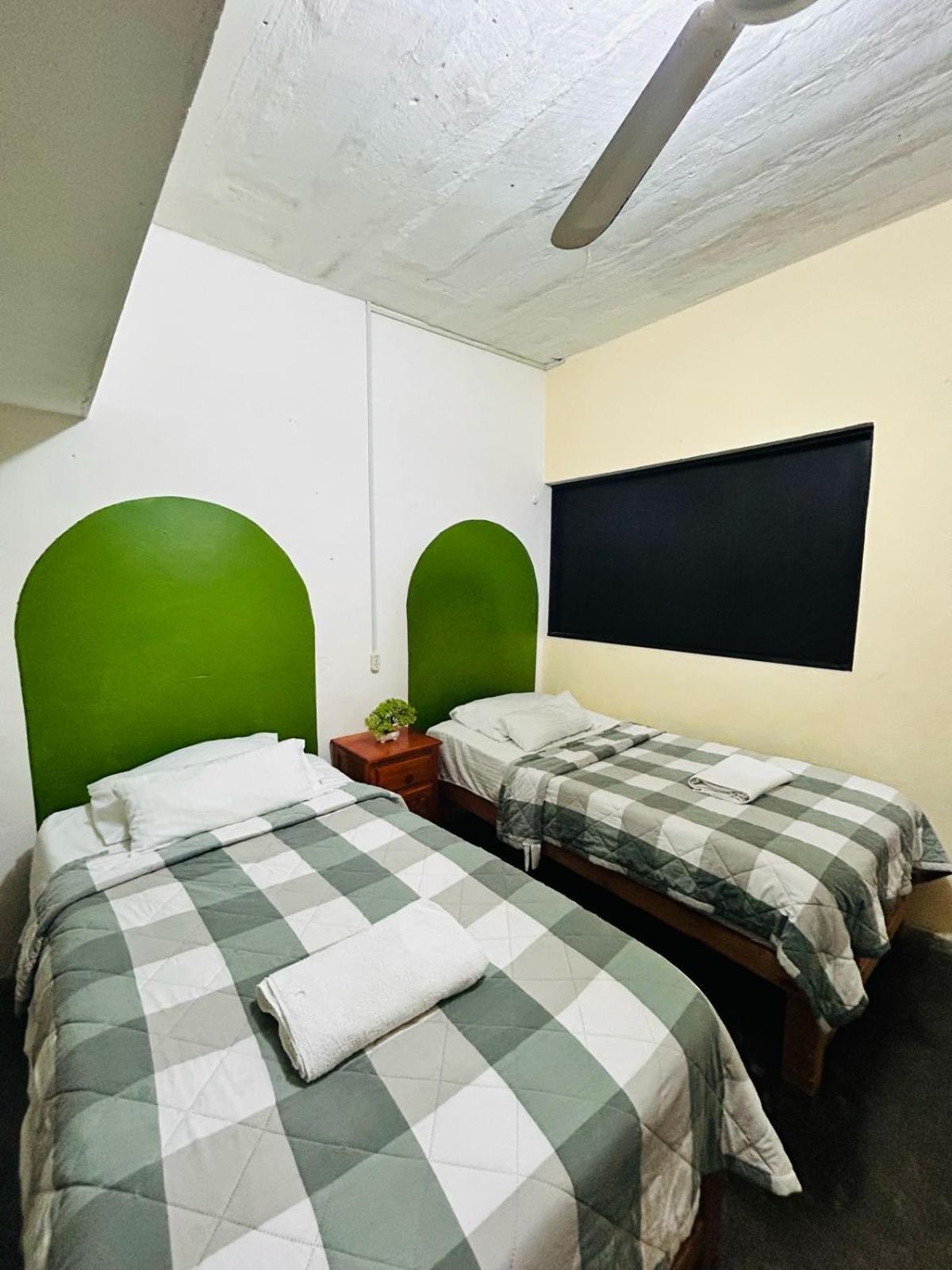 פלנקה Hostal Pakal King מראה חיצוני תמונה
